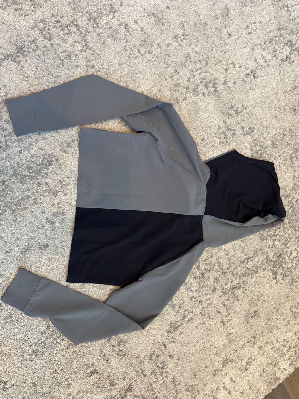 Women’s Gymshark Performance Asymmetrical Cropped Hoodie Gray Black size Small